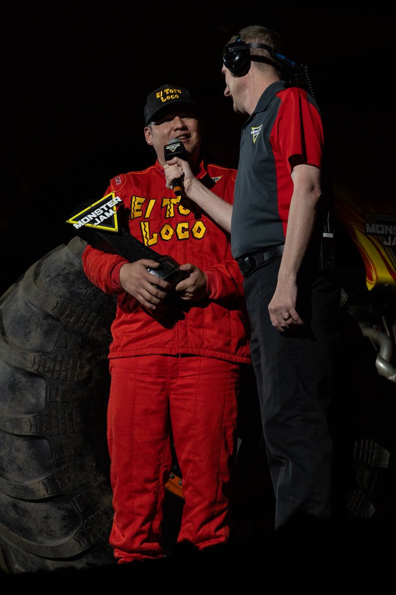 MonsterJam's tweet image. Armando Castro parks the bull on the pod 👊 he is your @BKT_Tires Overall event champion 🐂🏆

#MonsterJam #MonsterTrucks #Tucson