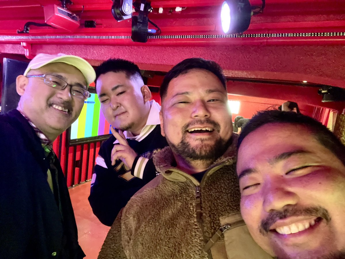 しま乳 tweet media