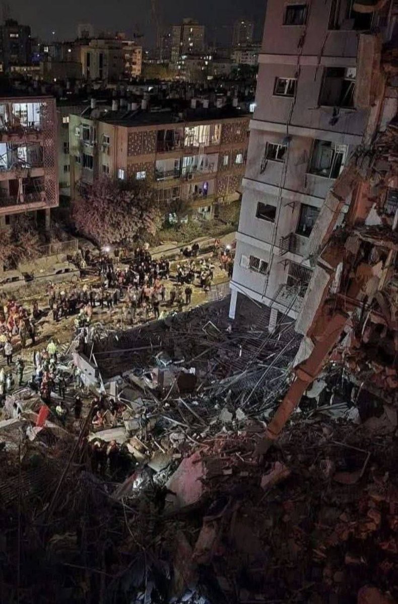 ShaykhSulaiman's tweet image. JUST IN: 1,300 rescuers and firefighters are working at the site where the Iranian missile fell in Arad