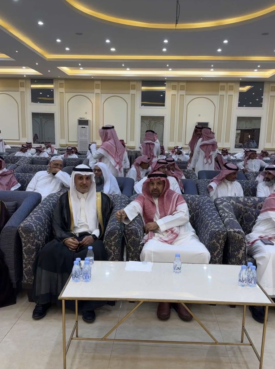 أقيم مساء اليوم حفل معايدة اهالي جنوبية سدير وسط حضور كثيف ولله الحمد 

كل الشكر للجنة المنظمة على الجهود المبذولة
.
#جنوبية_سدير 
#سدير
#عيد_الفطر_١٤٤٧ه