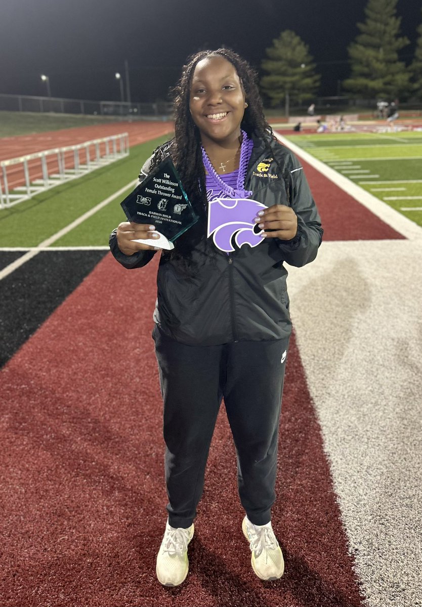 Blue Springs Girls T&F tweet media