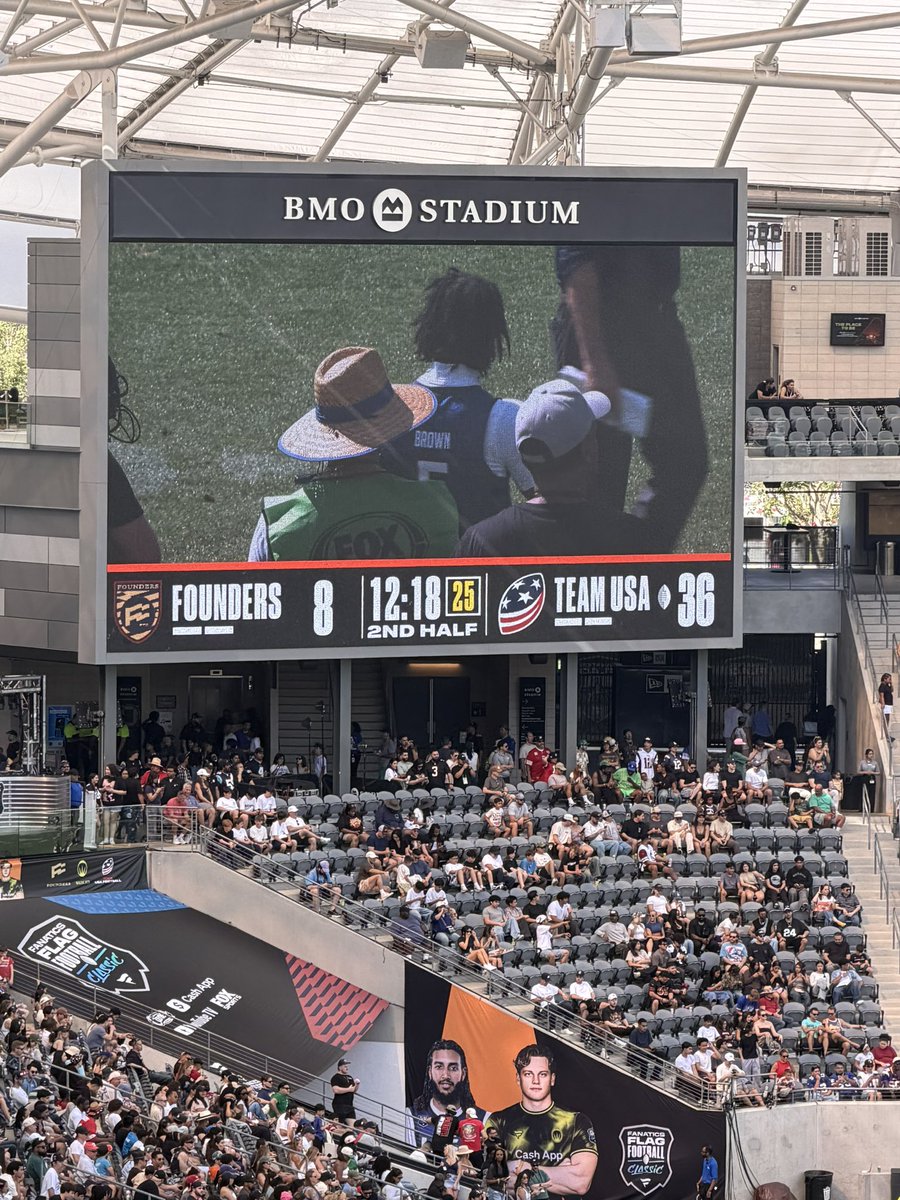 Edward Lewis tweet media