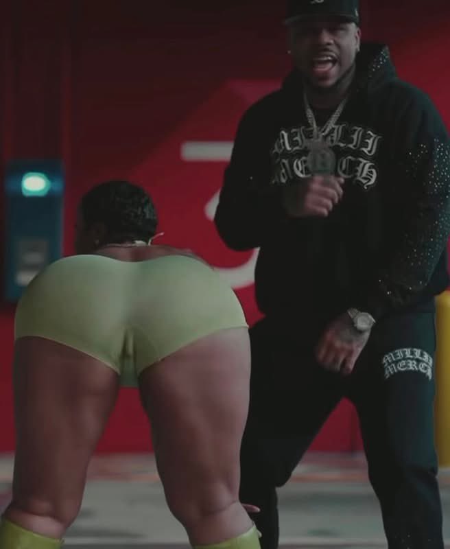 🫧 𝐓𝐈𝐍𝐘 the lil one 🎀 tweet media