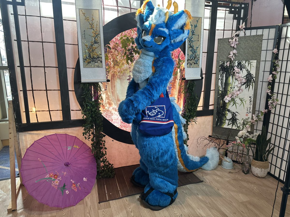ShayMenryu's tweet photo. Got to trounce about #Zenkaikon today! It was so awesome to meet so many people. I also got to try out some new fans I installed in my head as well as a cooling vest. Helped me stay out for a whole additional hour than before! Can’t wait for my next outing 💙 https://t.co/0TnOig4d1K