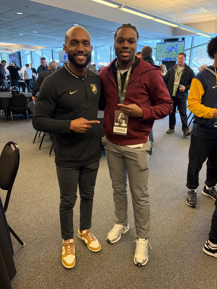 KeenenB_1's tweet photo. I appreciate @CoachASmith3 for inviting me to @ArmyWP_Football  junior day! i had a great time filled with tons of insight about the football program and the school. I look forward to building our connection. #GoArmy
@CoachPrince7 https://t.co/rHd9Yq35tr