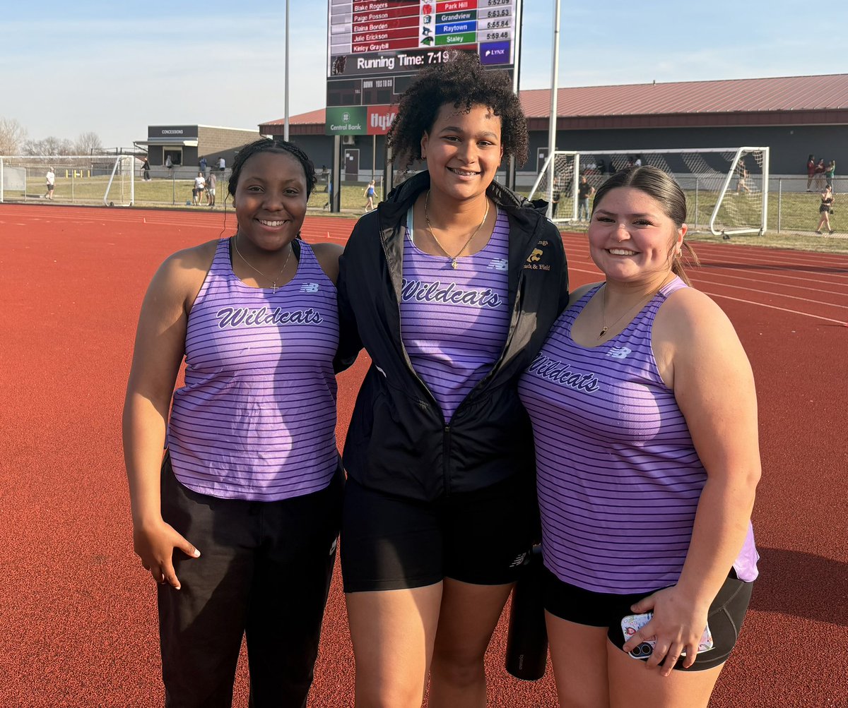 Blue Springs Girls T&F tweet media