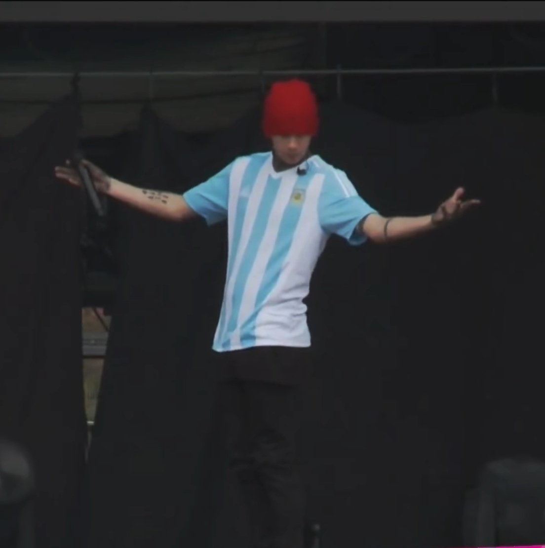 |-/prizilª/ 👽 tweet media