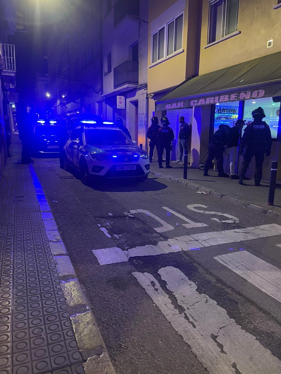 Policia Local Vilanova i la Geltrú ◼ ◼ ◼ ◼ tweet media