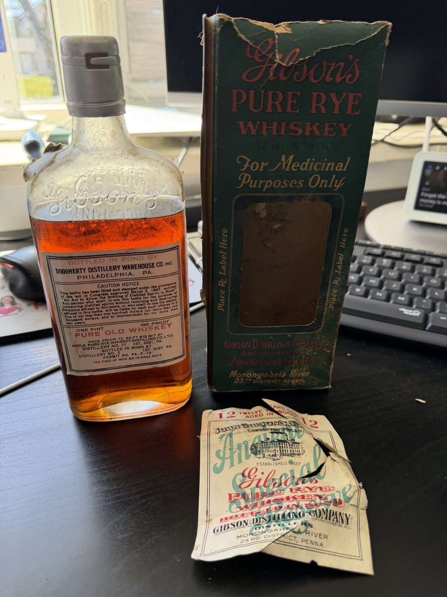 BoozyEstate tweet media