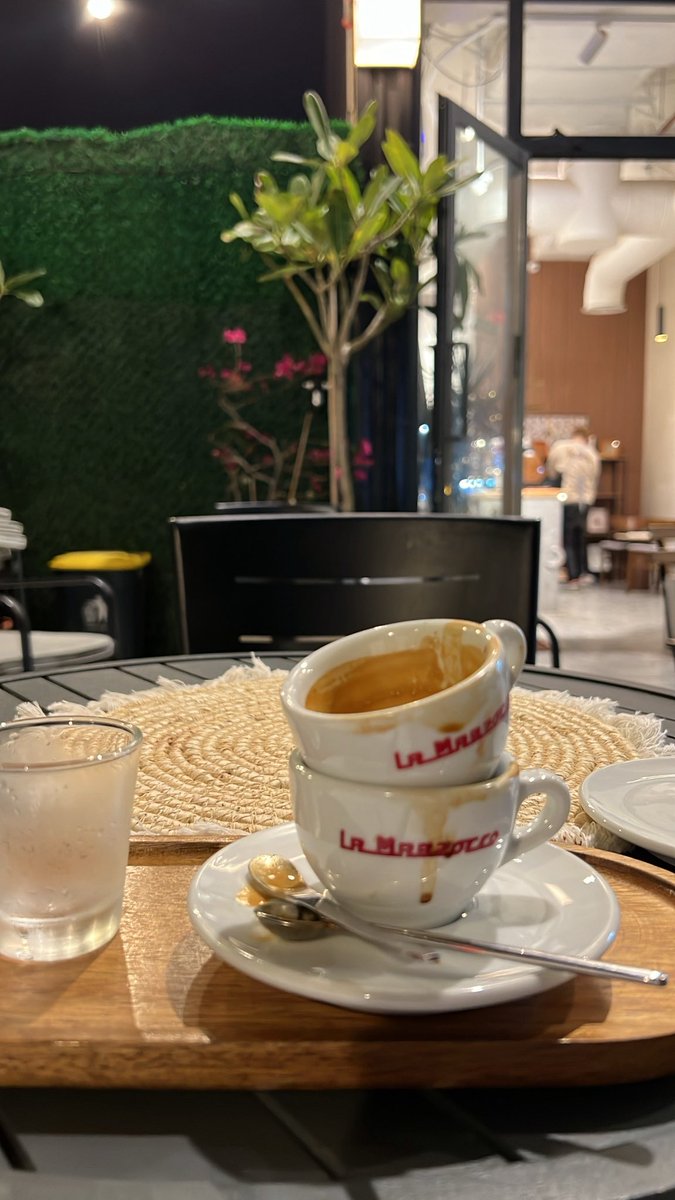 فـوضـوي .. tweet media