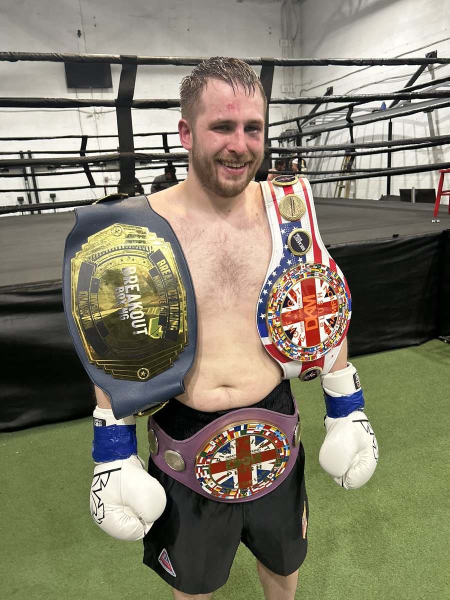 Patrick Typloosion tweet media