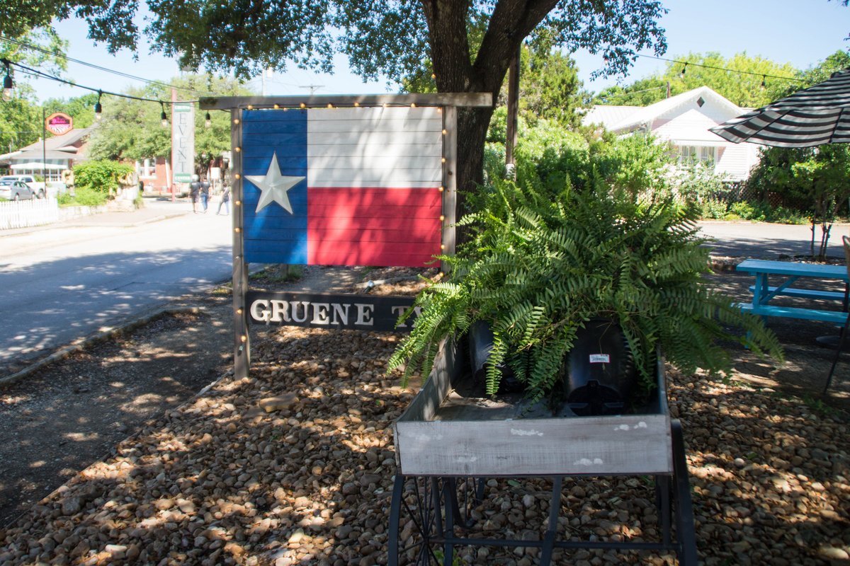 Texas Happens tweet media