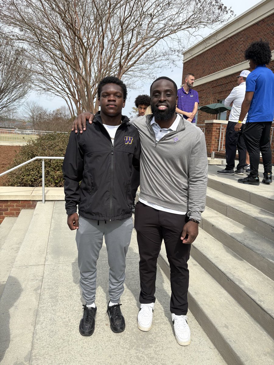1bw2W's tweet photo. Had a great time @PaladinFootball today! @CoachBWilson2 @WHSTigers_FB @ToughOn @CoachMurphFU https://t.co/GW6jJs9YyE