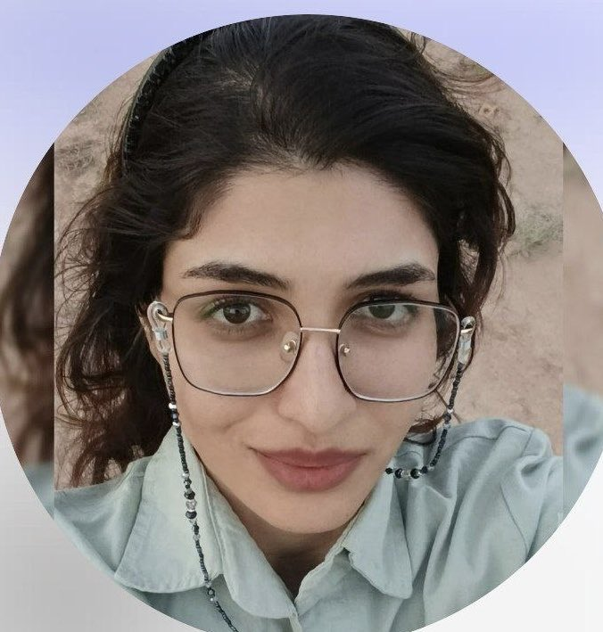 3- خانم #فاطمه_نامنی، ماما، اهل روستای سلطان‌آباد سبزوار، مادر یک کودک ۲ ساله و مامای خانه بهداشت سلطان‌آباد که در 6 اسفند 1404 به خاطر گذاشتن چند استوری اعتراضی در اینستاگرام از محل کارش دستگیر شده.