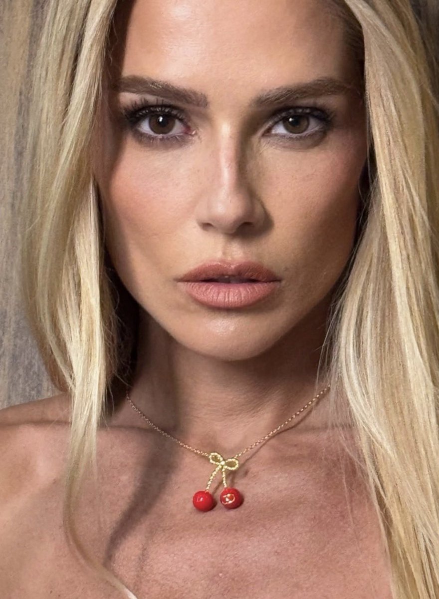 Sabadou… ❤️
Pronta pra feira Íntimi Expo com a <a href="/Inttcosmeticoss/">Inttcosmeticos</a>