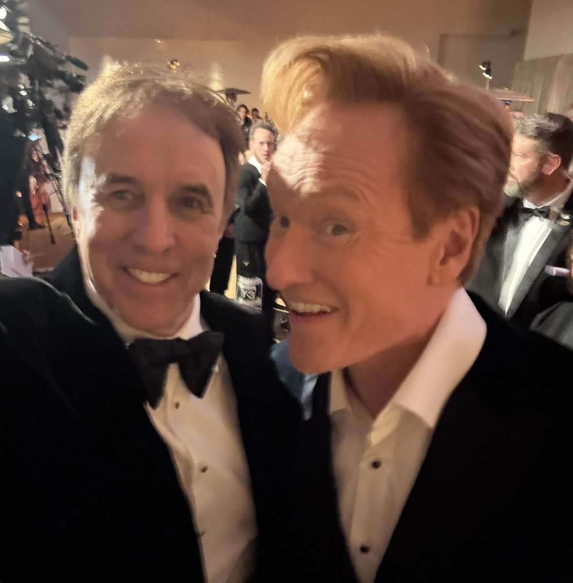 Kevin Nealon tweet media