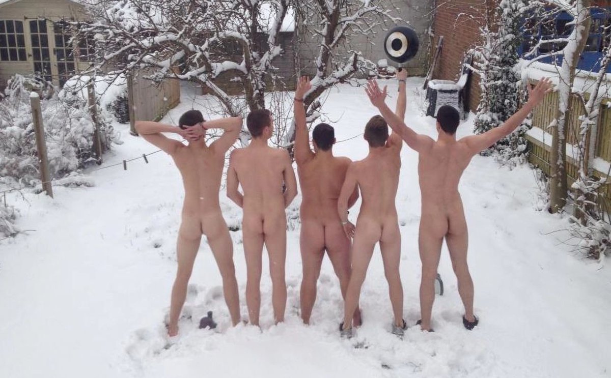 FavoriteHunks tweet media