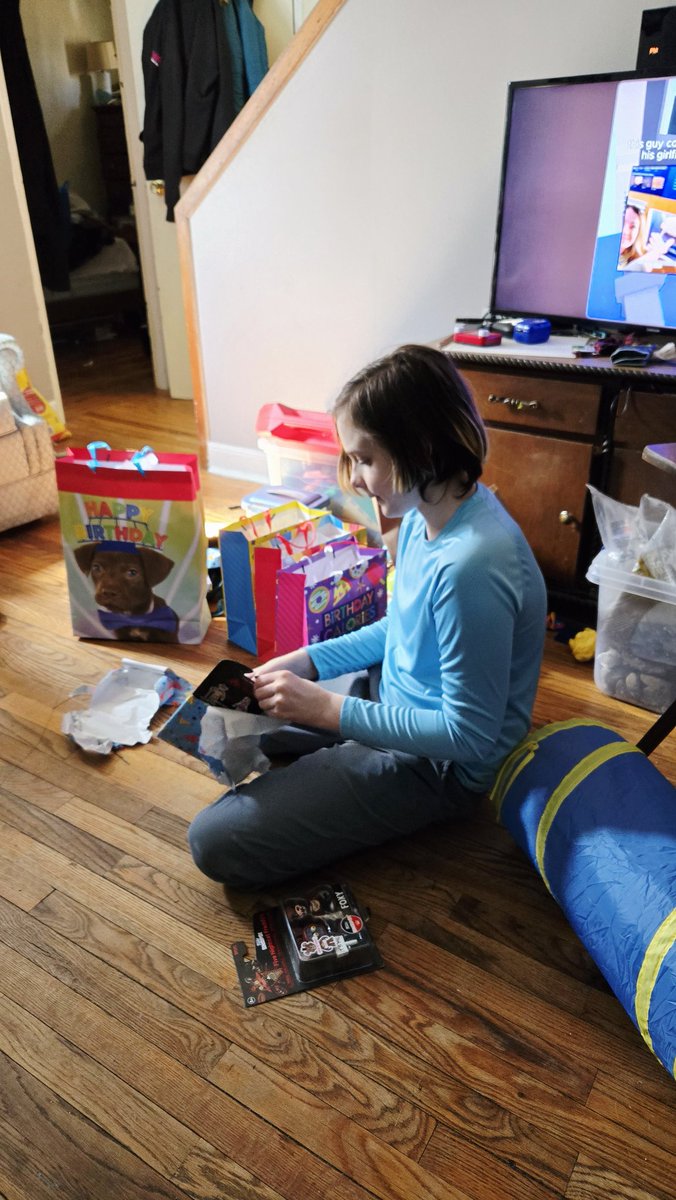 MidnightJazz33's tweet image. This boy is 13 today. Happy Birthday, Little Man. 🎉🎈 #LifeofJeanne #AuntLife