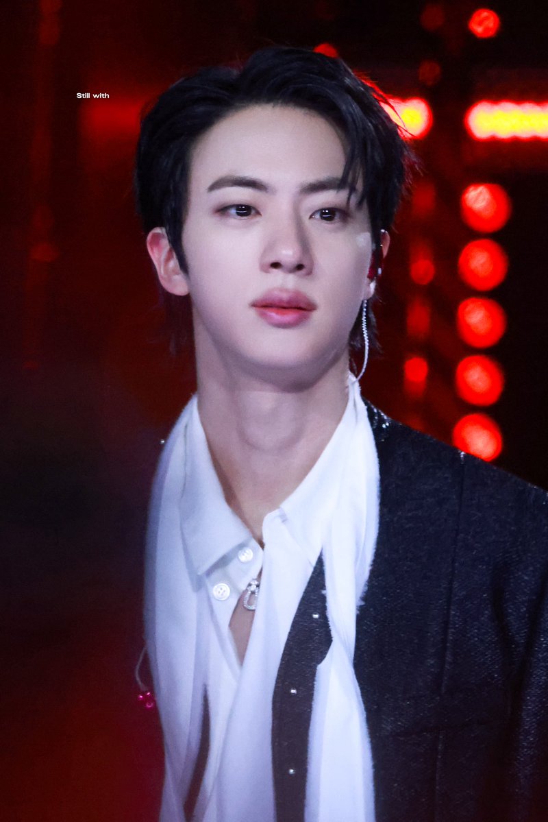 Still with tweet media