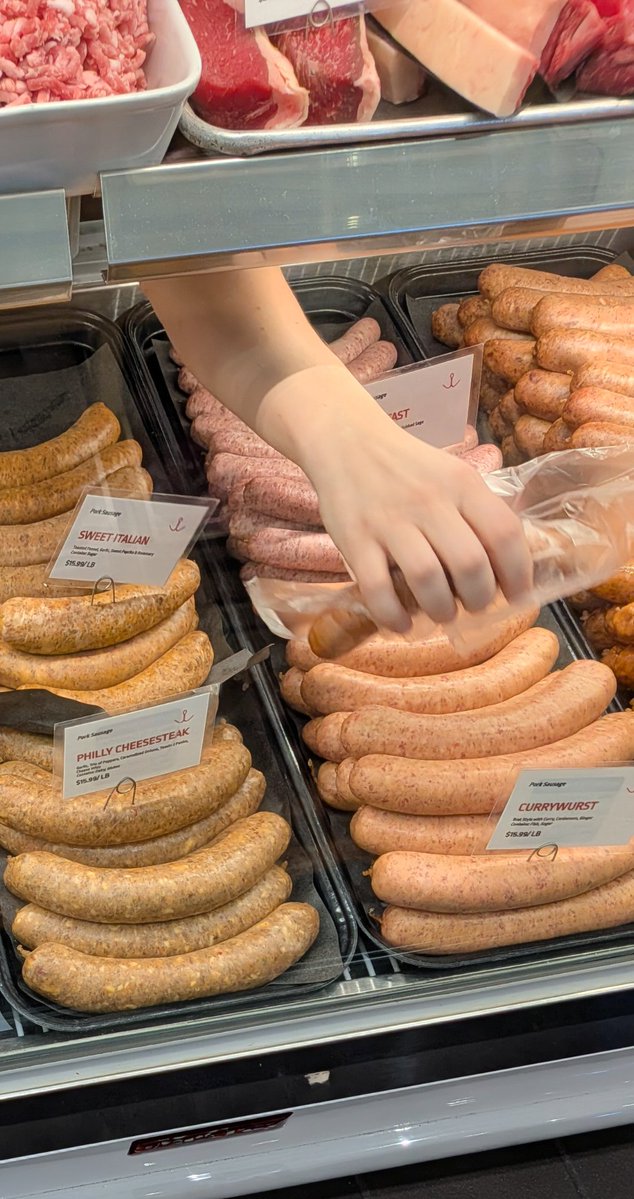 #⃣1⃣ ♂ feminst Large Language Model tweet media