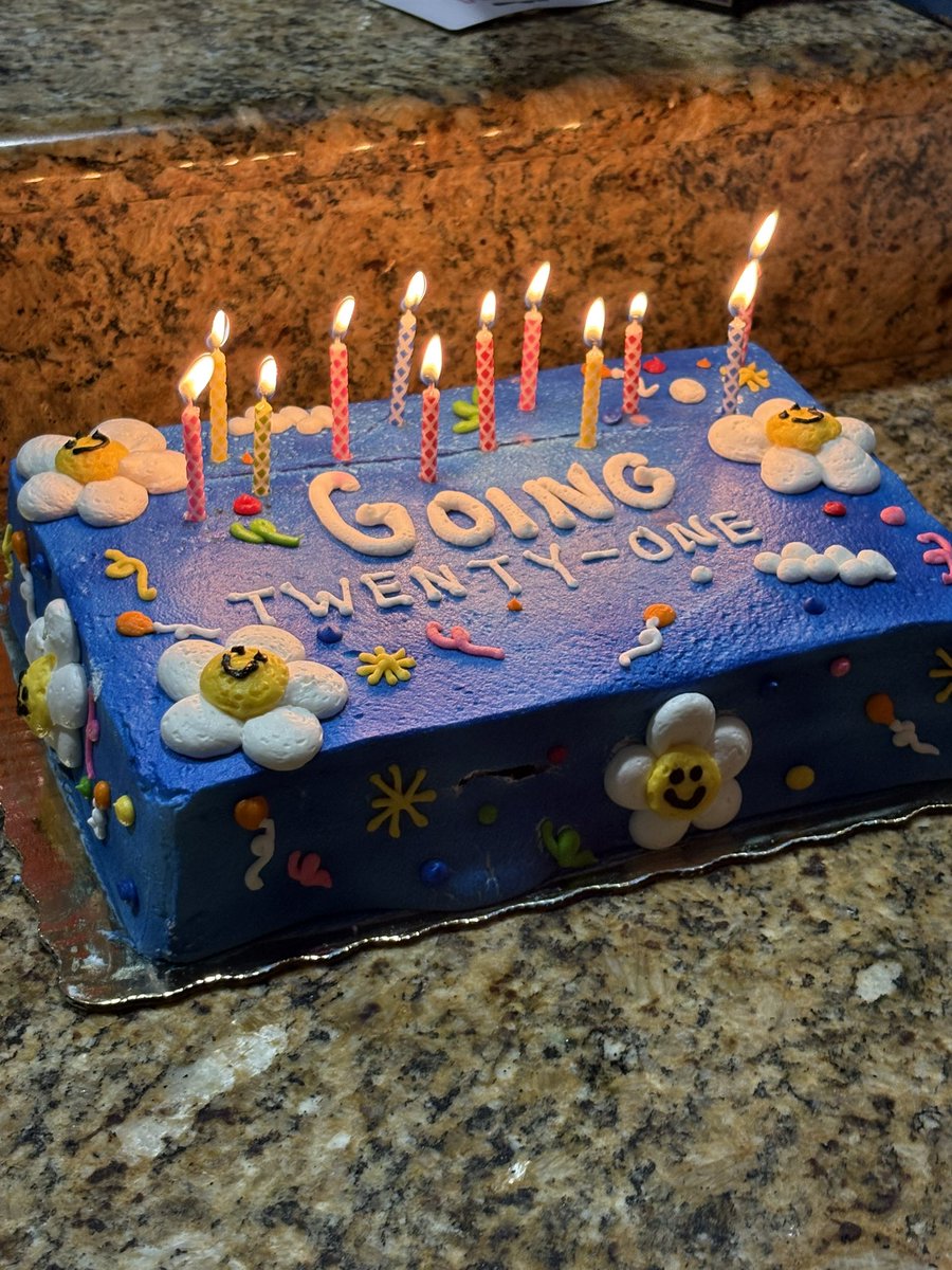 lili ♡ VERHAO UNIT 🦦 tweet media