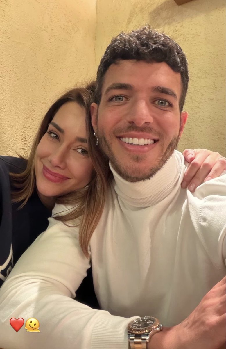 Lo feliz que está mi Adara 💕