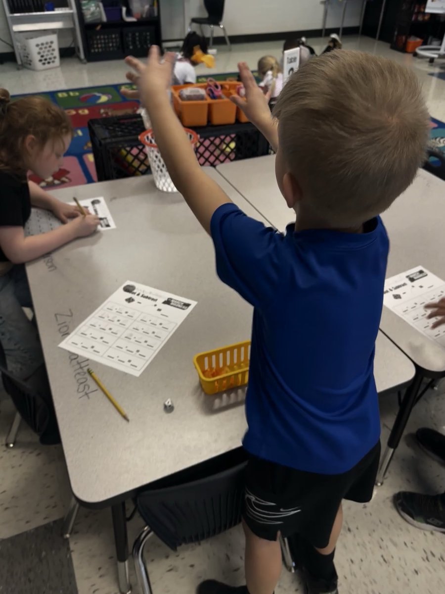 Mrs. Kollack tweet media