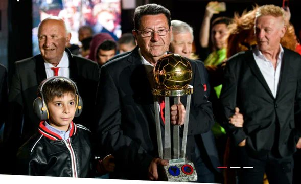 la rubia D tweet media