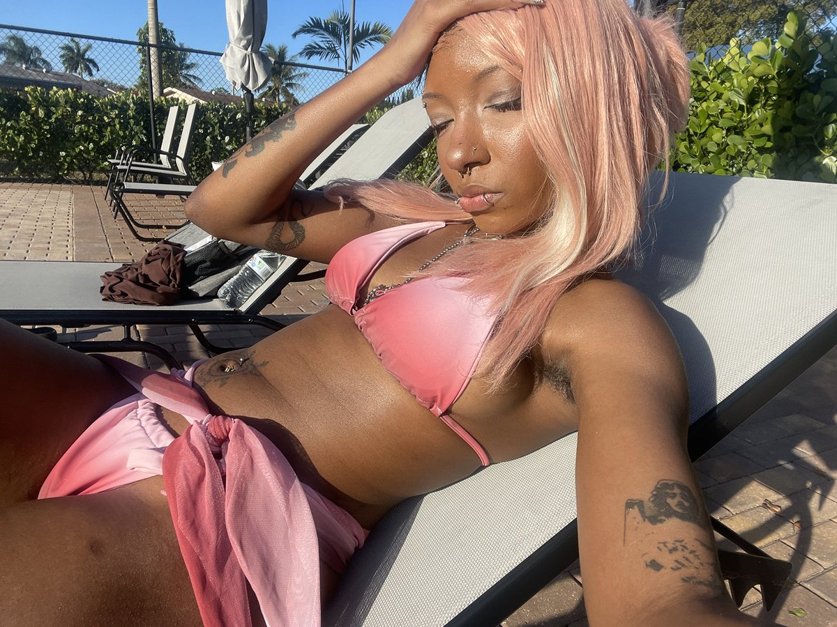 ( kai ) ౨ ˚ൗ!!! IS SEEING PINK PANTHERESS tweet media