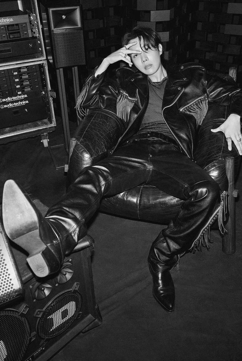 j-hope stream 💚ミ tweet media