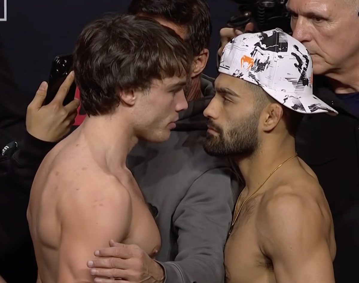 Main Card Minute tweet media