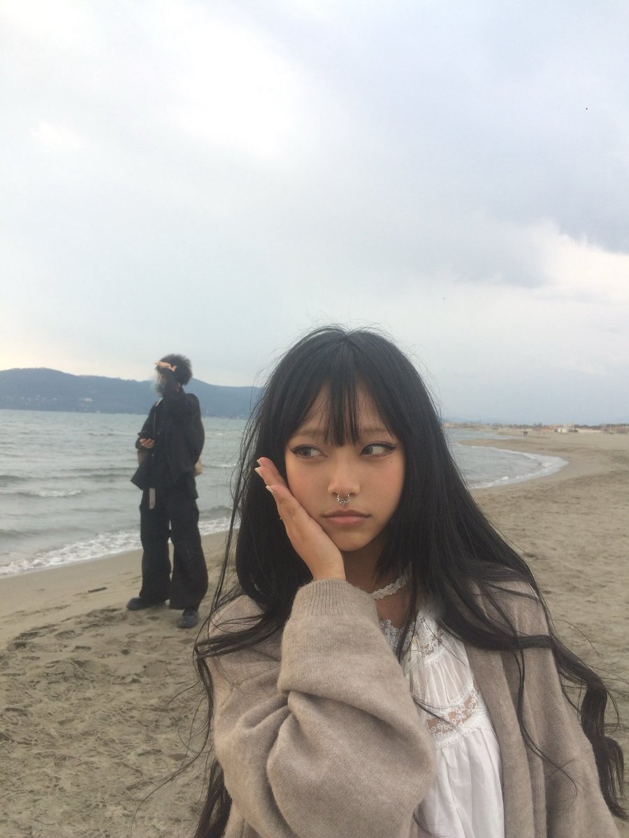 玻璃窗 tweet media