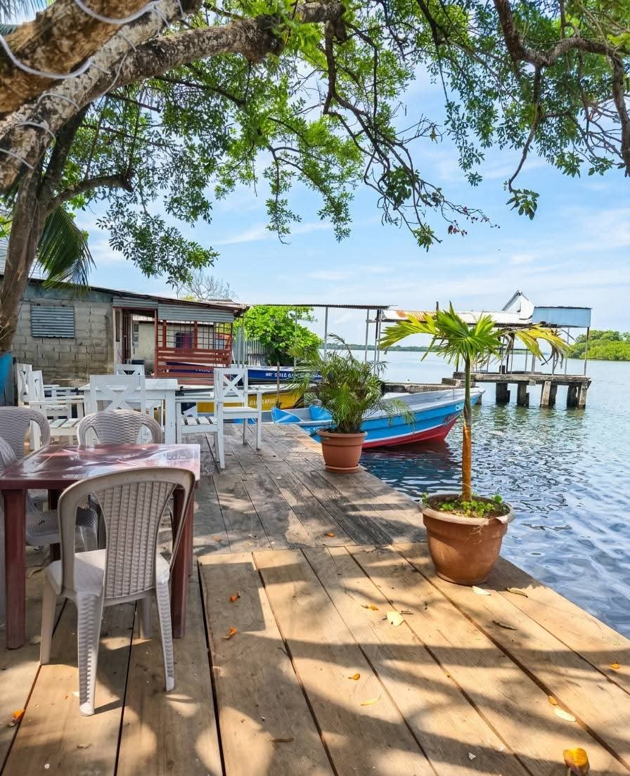 Este verano se vive mejor en el Caribe!
Ven a disfrutar de una experiencia única en Hotel Slilma, ubicado en el encantador municipio de Laguna de Perlas.
🏝️ Ambiente acogedor
🌅 Paisajes inolvidables
👨‍👩‍👧‍👦 Ideal para familia y amigos
📍 Laguna de Perlas te espera..

#RACCS