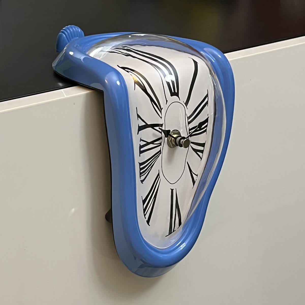 enapy_store's tweet image. ENAPY Unique Salvador Dali Melting Desk/Shelf Clock - Inspired by his Painting "Persistence of Memory"- Fully Functional, Silent Clock - Silent Clocks with No Ticking Sound - Free Shipping in the US         
.         
enapy.com/home-office/de…
.
#Dali #DeskClock #MeltingClock