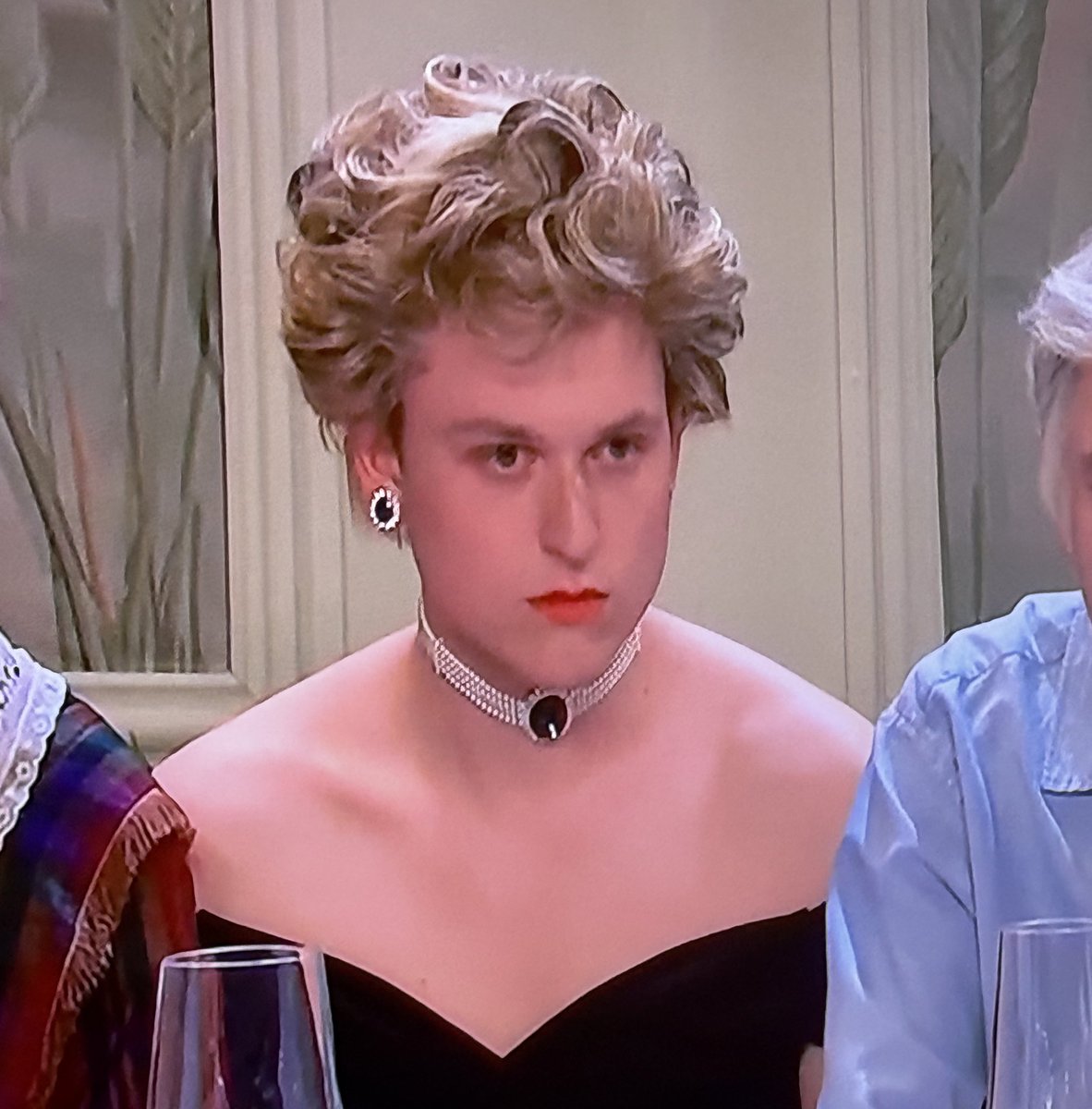 putasinghonit tweet media