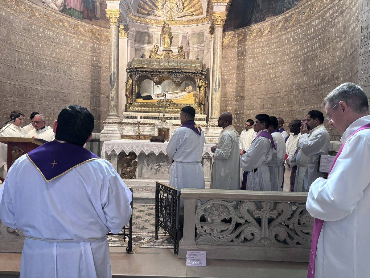 Padre Luis Fernando tweet media