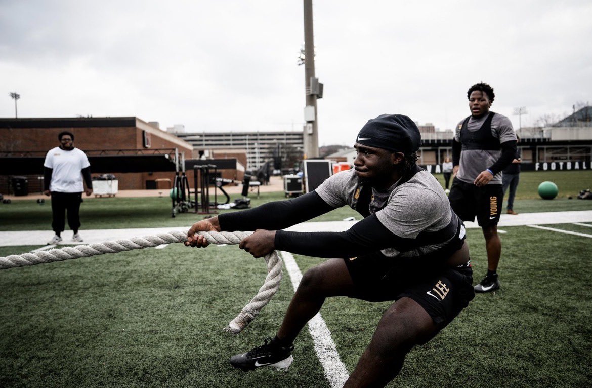 Izayah lee tweet media