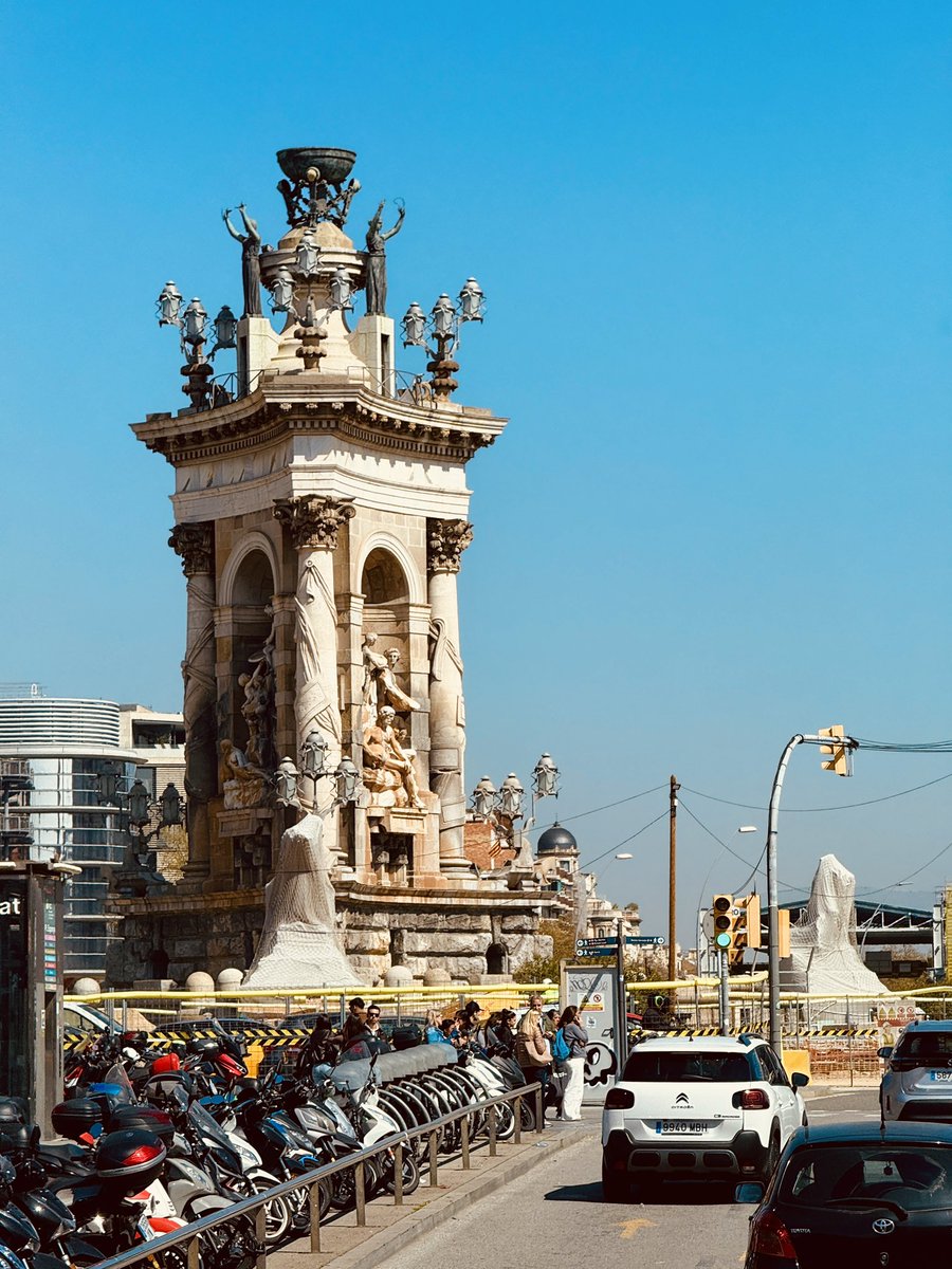 T ⚡️ tweet media