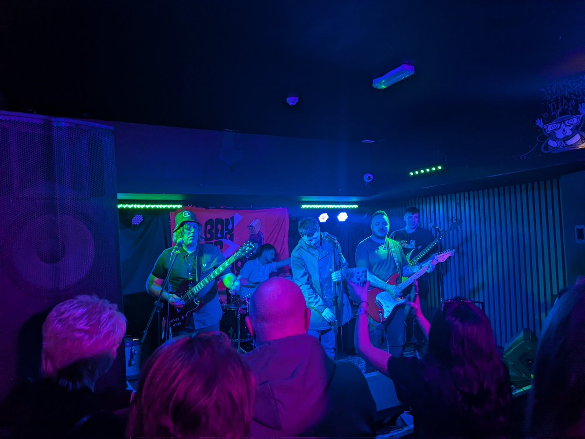 Riddo_74's tweet photo. @boxoftrashmusic  superb as always. Pity was the last hurrah😔 https://t.co/O2PPDn6OIZ