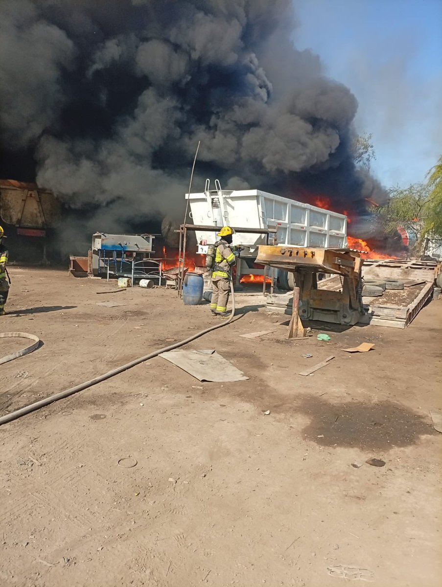 Alejandro Zuñiga/Bomberos NL tweet media