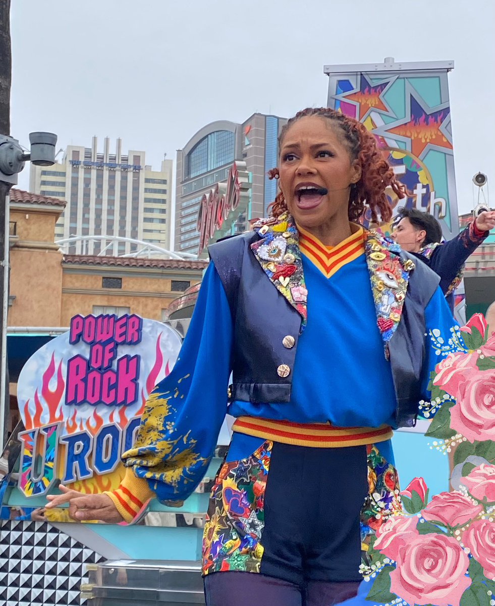 chiyomi45574194's tweet image. パワー・オブ・ロッ
ク～ユー・ロツク！〜

お立ち台🎤
すごく近くて
ドキドキしますね😍

＃USJファン
＃DiscoverU
＃POR