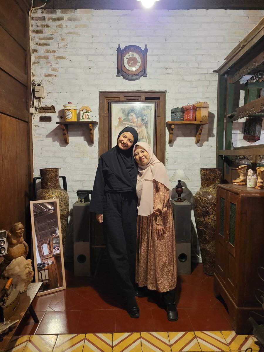 meisyapuspita's tweet photo. halal bi halal with my love @FNIsland mohon maaf lahir &amp; batin 🤍✨ https://t.co/7ePXMV39tP