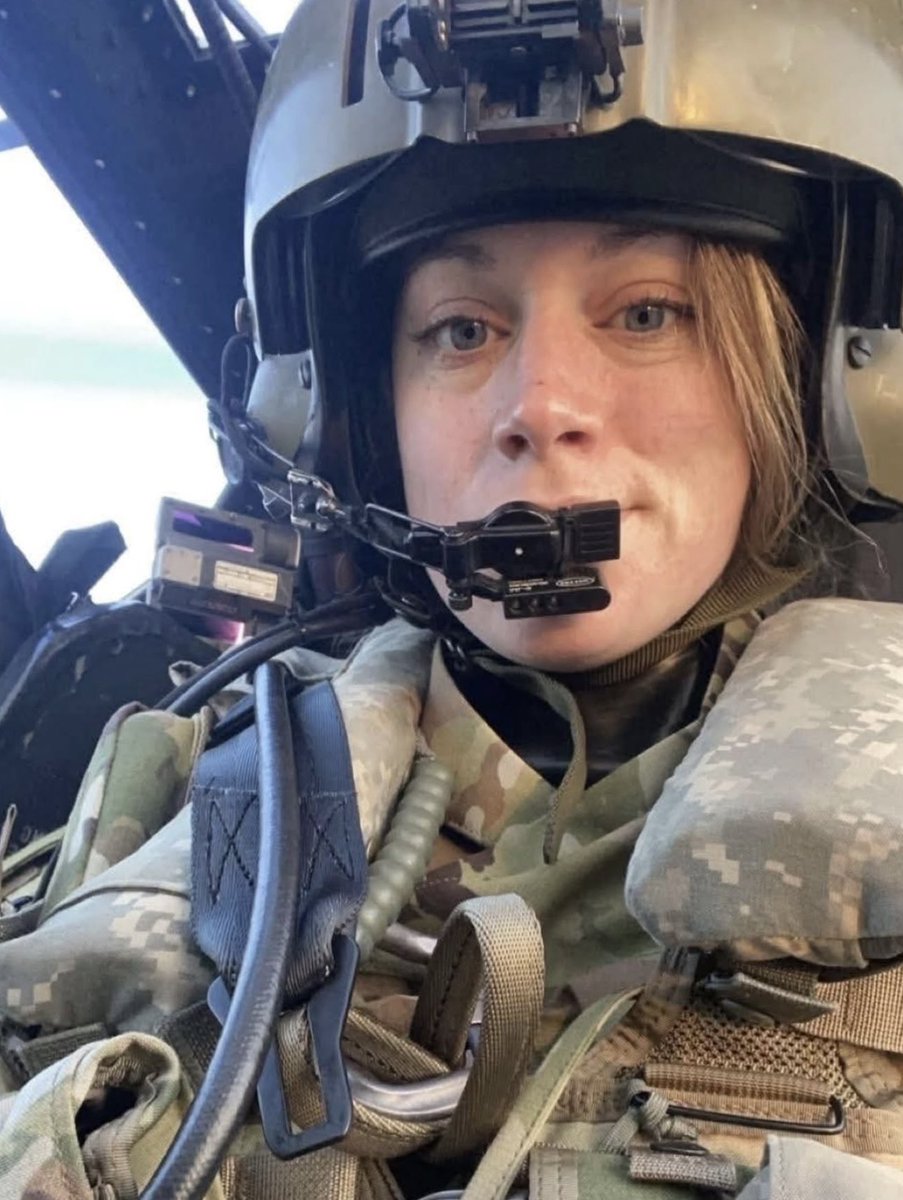 MilitaryCooI's tweet image. On June 4, 1974, then Lt. Sally Murphy became the first female US Army helicopter pilot to graduate from flight school and receive her wings, paving the way for countless more women to join the ranks in aviation.