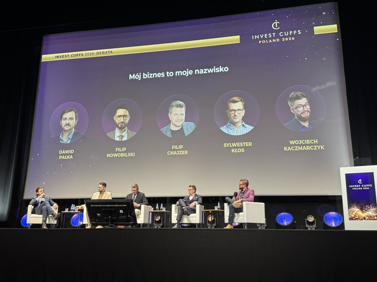 alieenus tweet media