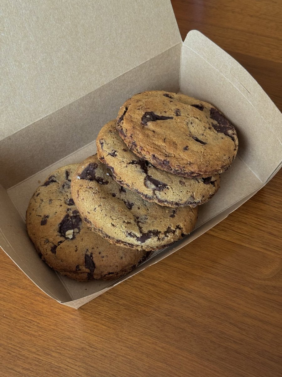 ︎︎ s tweet media