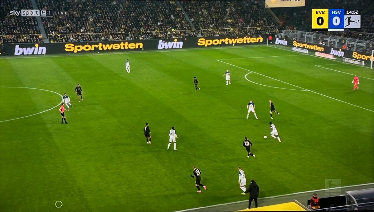 artsy_ft tweet media