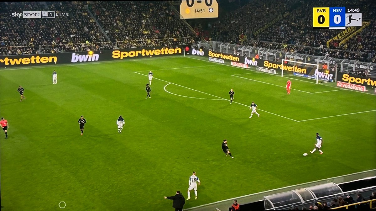 artsy_ft tweet media