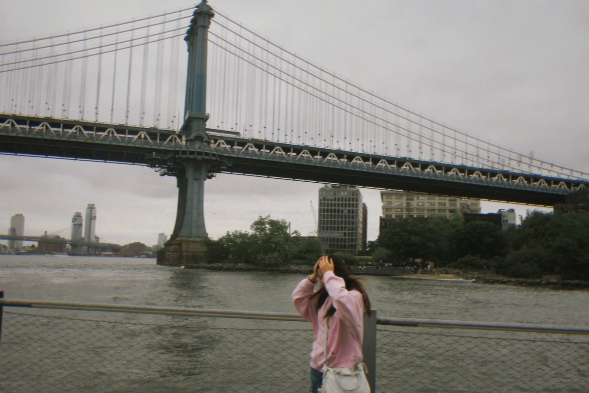 merclandoscr's tweet image. user merclandoscr off twitter :)) eww face reveal… anyways i promise im funny and cool #f1twt