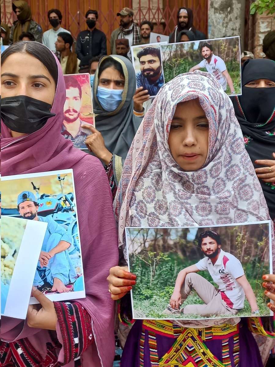 asma_baloch73's tweet photo. Abduction is not just a crime—it is a lifelong pain. On this holy day, instead of celebrating, I stand with my family outside the press club, raising my voice for my innocent brother. The walls of the press club have witnessed the cries of countless mothers and sisters, each https://t.co/AIsoTSAEbo