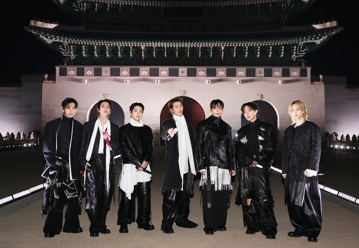 About Music tweet media